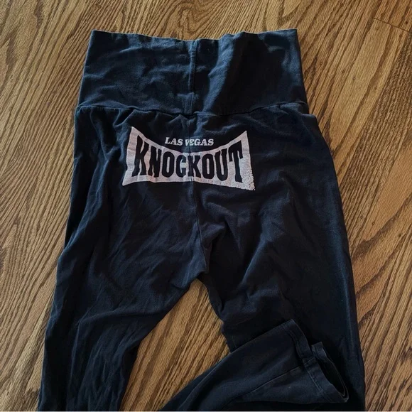 VTG Las Vegas flare cotton stretch American Apparel Black Knockout Leggings. SB3 - Picture 4 of 7
